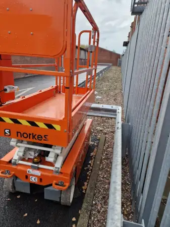 Click Here To Enlarge This Photo Of Snorkel Scissor Lift - S3219E - IP101590