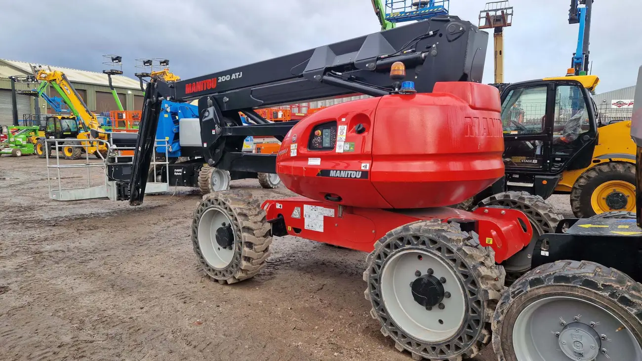Manitou Articulated Boom - 200ATJ - IP103151