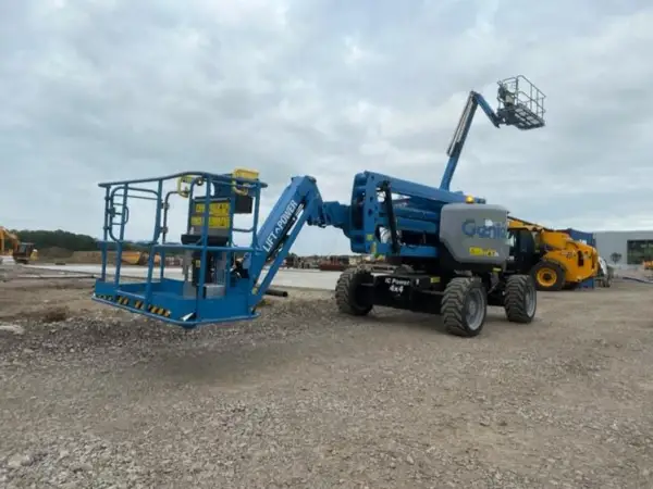 Click Here To Enlarge This Photo Of Genie Articulated Boom - Z45&sol;25 XC - IP103159