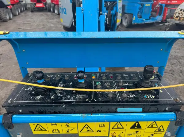 Click Here To Enlarge This Photo Of Genie Articulated Boom - Z45&sol;25 XC - IP103170