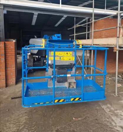 Click Here To Enlarge This Photo Of Genie Articulated Boom - Z45&sol;25 XC - IP103171