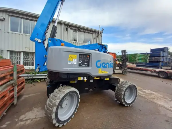 Click Here To Enlarge This Photo Of Genie Articulated Boom - Z62&sol;40 - IP103192