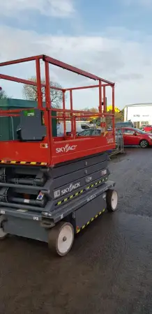 Click Here To Enlarge This Photo Of SkyJack Scissor Lift - SJ4732 - IP103298