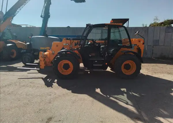 Click Here To Enlarge This Photo Of JCB Telehandler - 535-95 - IP103476