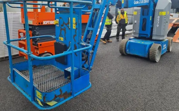 Click Here To Enlarge This Photo Of Genie Articulated Boom - Z30&sol;20N RJ - IP103614