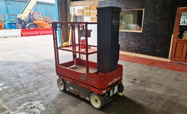 Click Here To Enlarge This Photo Of SkyJack Mast Lift - SJ16 - IP103658