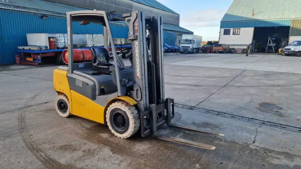 Click Here To Enlarge This Photo Of Juncheinrich Forklifts - TFG 425 - IP104673