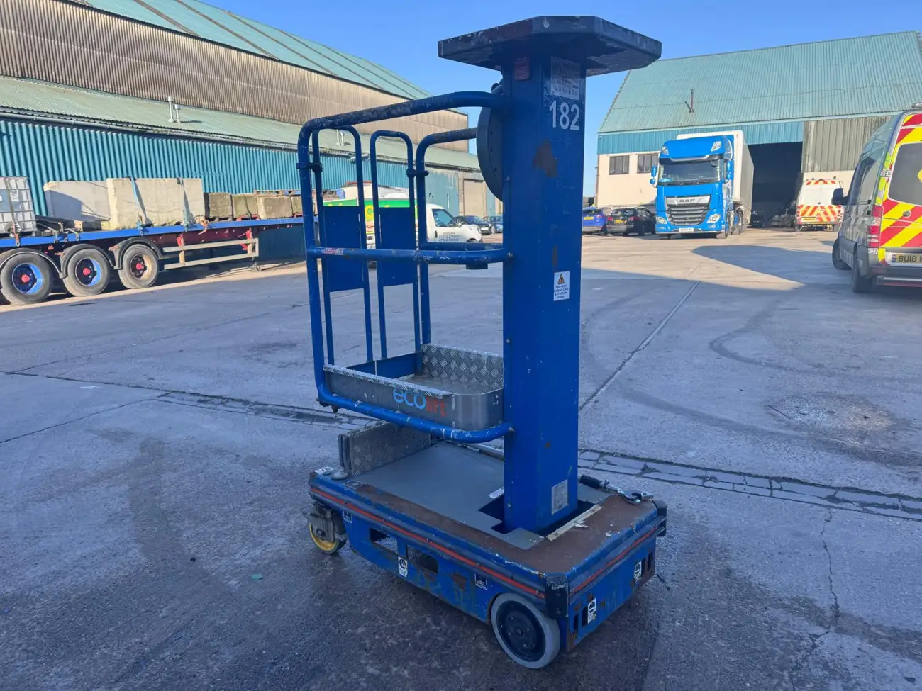 JLG Push Along Vehicles &lpar;PAVs&rpar; - EcoLift - IP104736