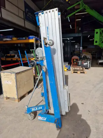 Click Here To Enlarge This Photo Of Genie Mast Lifts - SLA 25 - IP104758