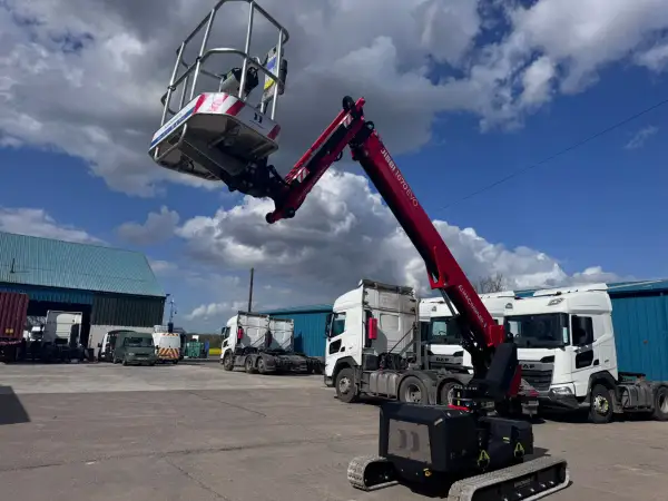 Click Here To Enlarge This Photo Of Almac Tracked Access - Jibbi 1670 Evo - IP104772