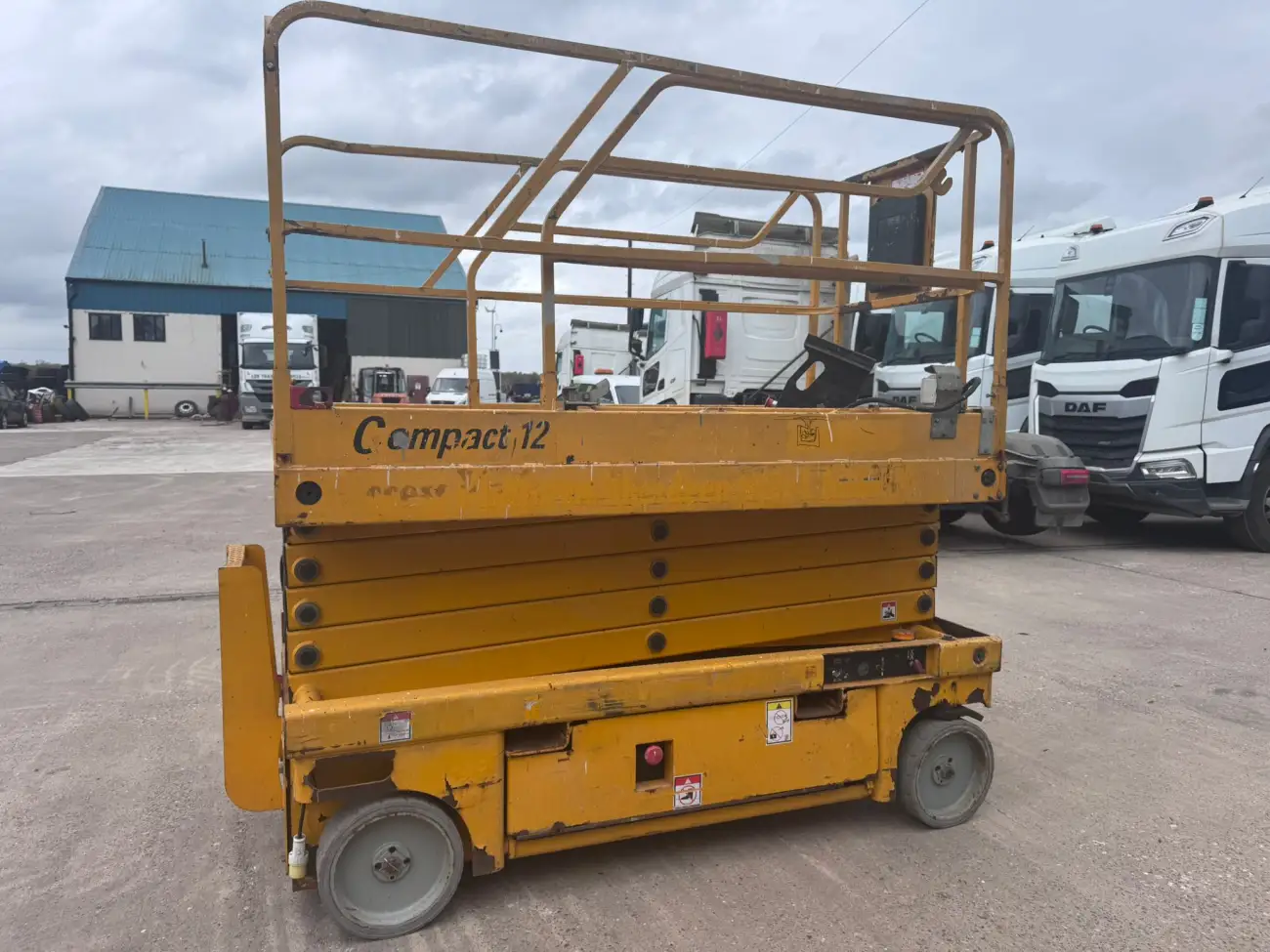 Haulotte Scissor Lifts - Compact 12 - IP104784