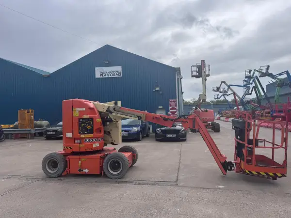 Click Here To Enlarge This Photo Of JLG Articulated Booms - E300AJP - IP104786
