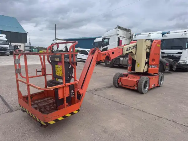 Click Here To Enlarge This Photo Of JLG Articulated Booms - E300AJP - IP104786