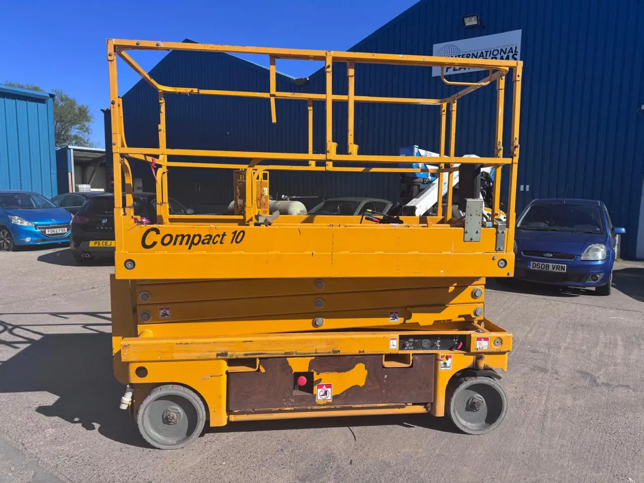 Haulotte Scissor Lifts - Compact 10 - IP104795