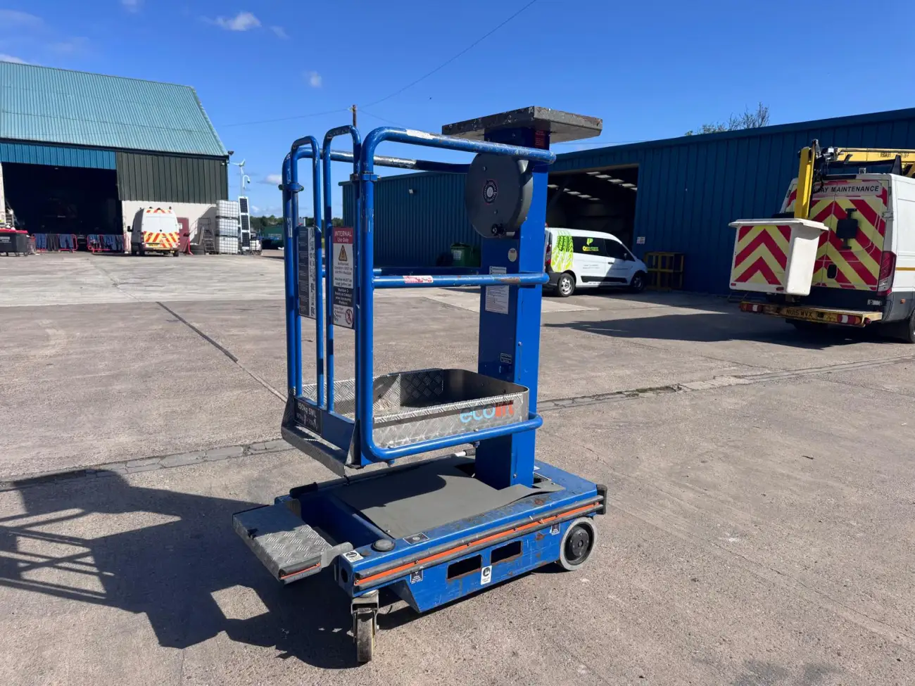 JLG Push Along Vehicles &lpar;PAVs&rpar; - EcoLift - IP104804