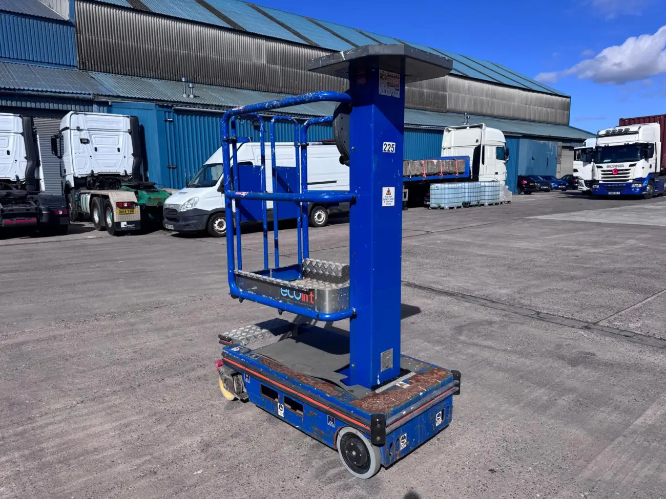 JLG Push Along Vehicles &lpar;PAVs&rpar; - EcoLift - IP104809