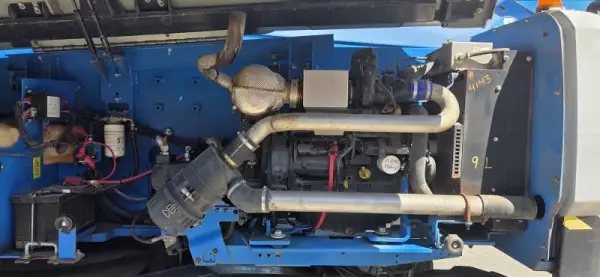 Click Here To Enlarge This Photo Of Genie Articulated Booms - ZX135&sol;70 - IP104820