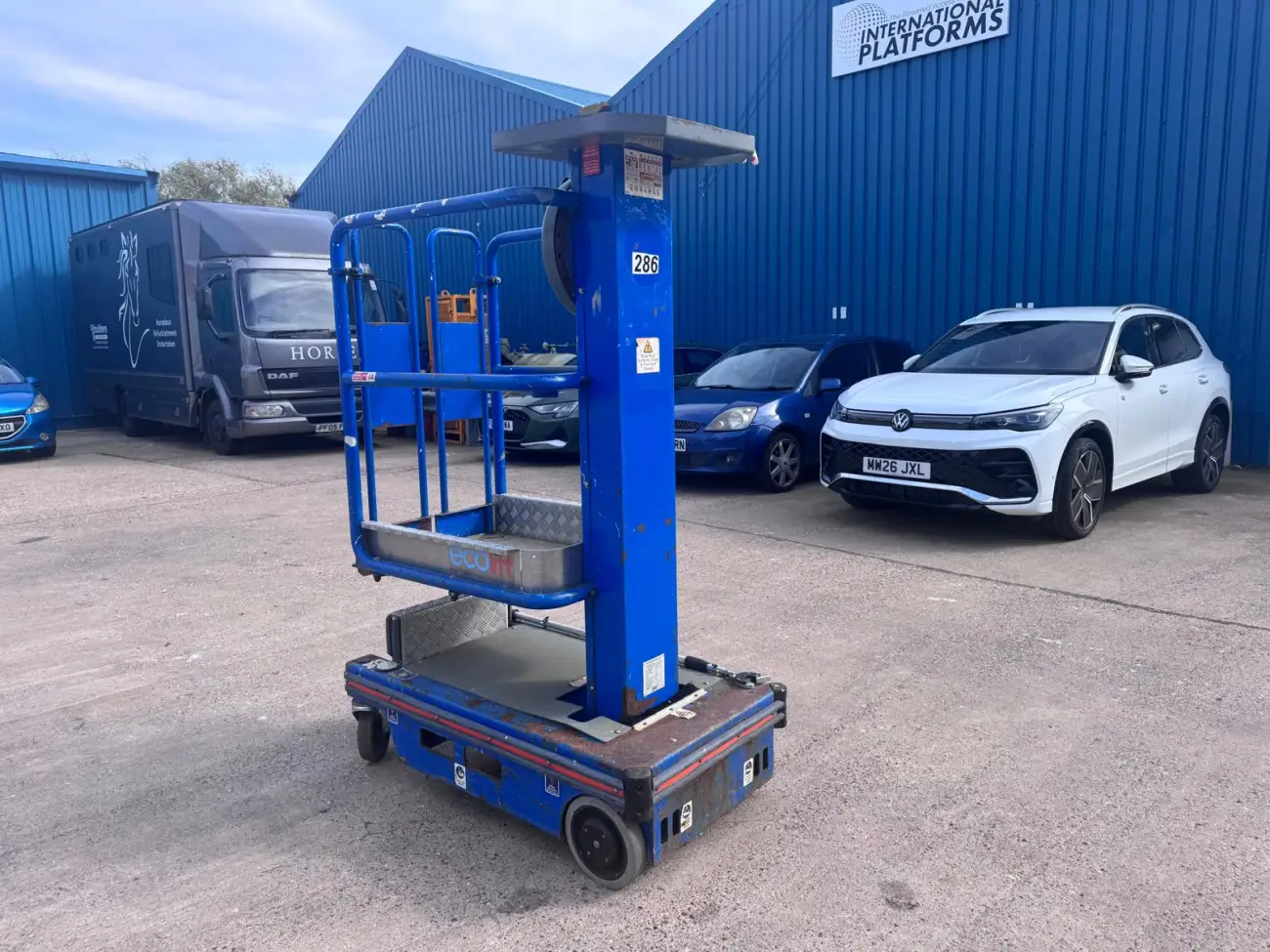 JLG Push Along Vehicles &lpar;PAVs&rpar; - EcoLift - IP104944