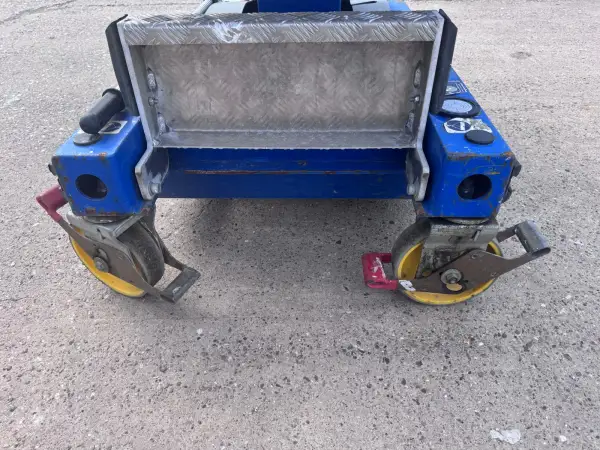 Click Here To Enlarge This Photo Of JLG Push Along Vehicles &lpar;PAVs&rpar; - EcoLift - IP104945