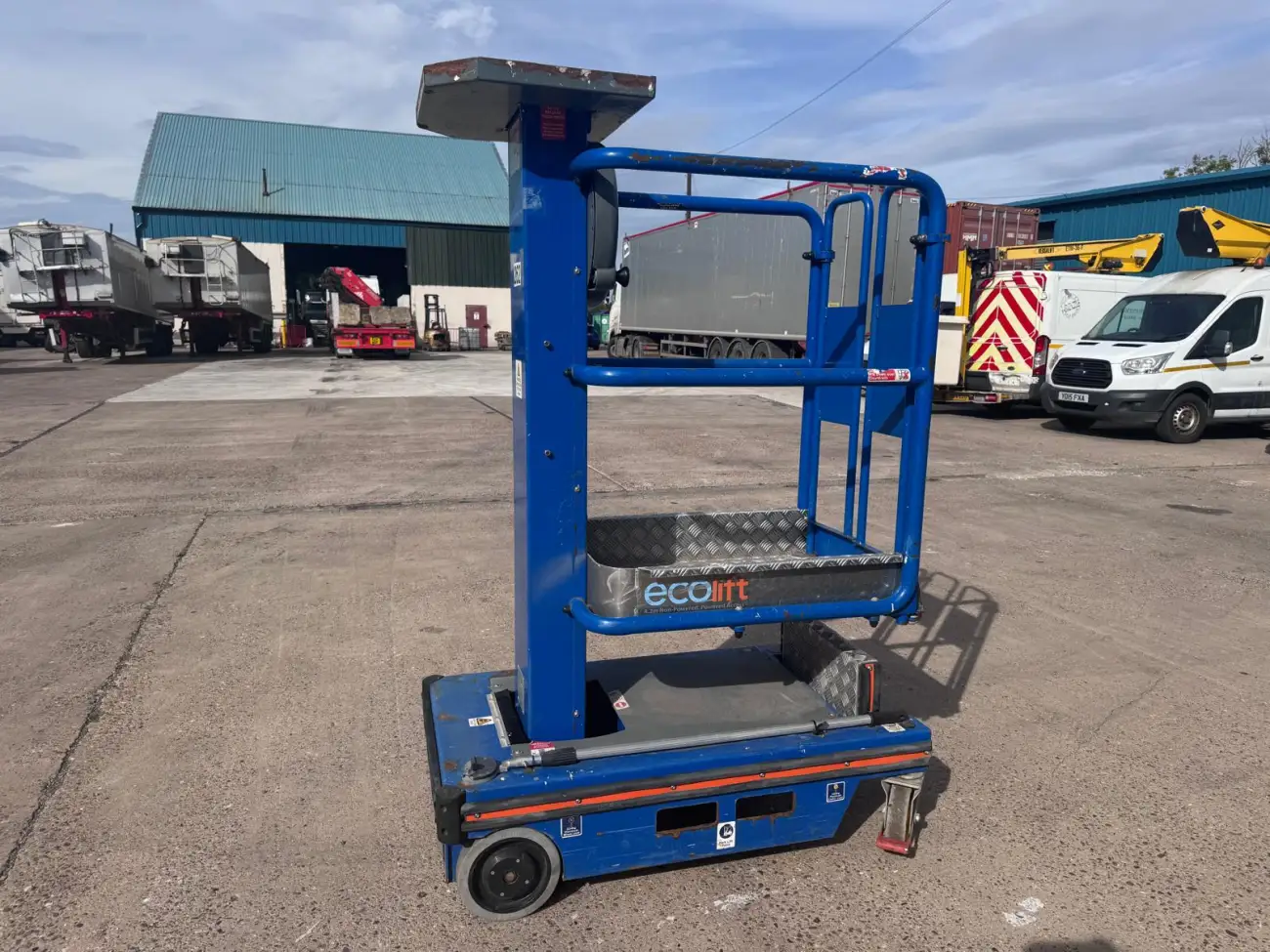 JLG Push Along Vehicles &lpar;PAVs&rpar; - EcoLift - IP104954