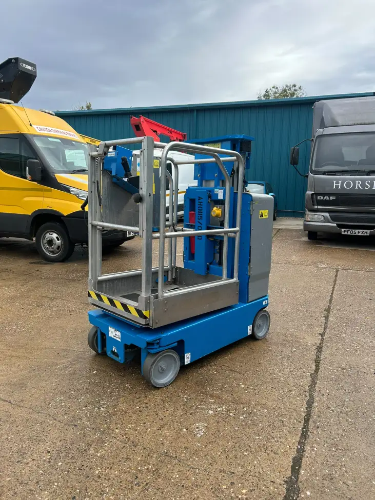 Genie Mast Lifts - GR15 - IP104956